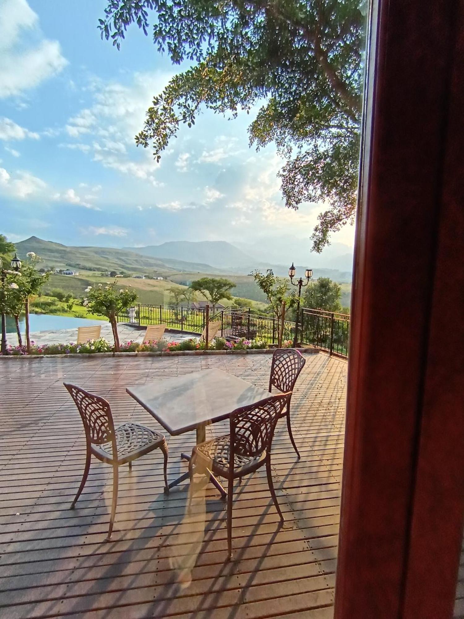 Champagne Valley Inkungu Lodge מראה חיצוני תמונה