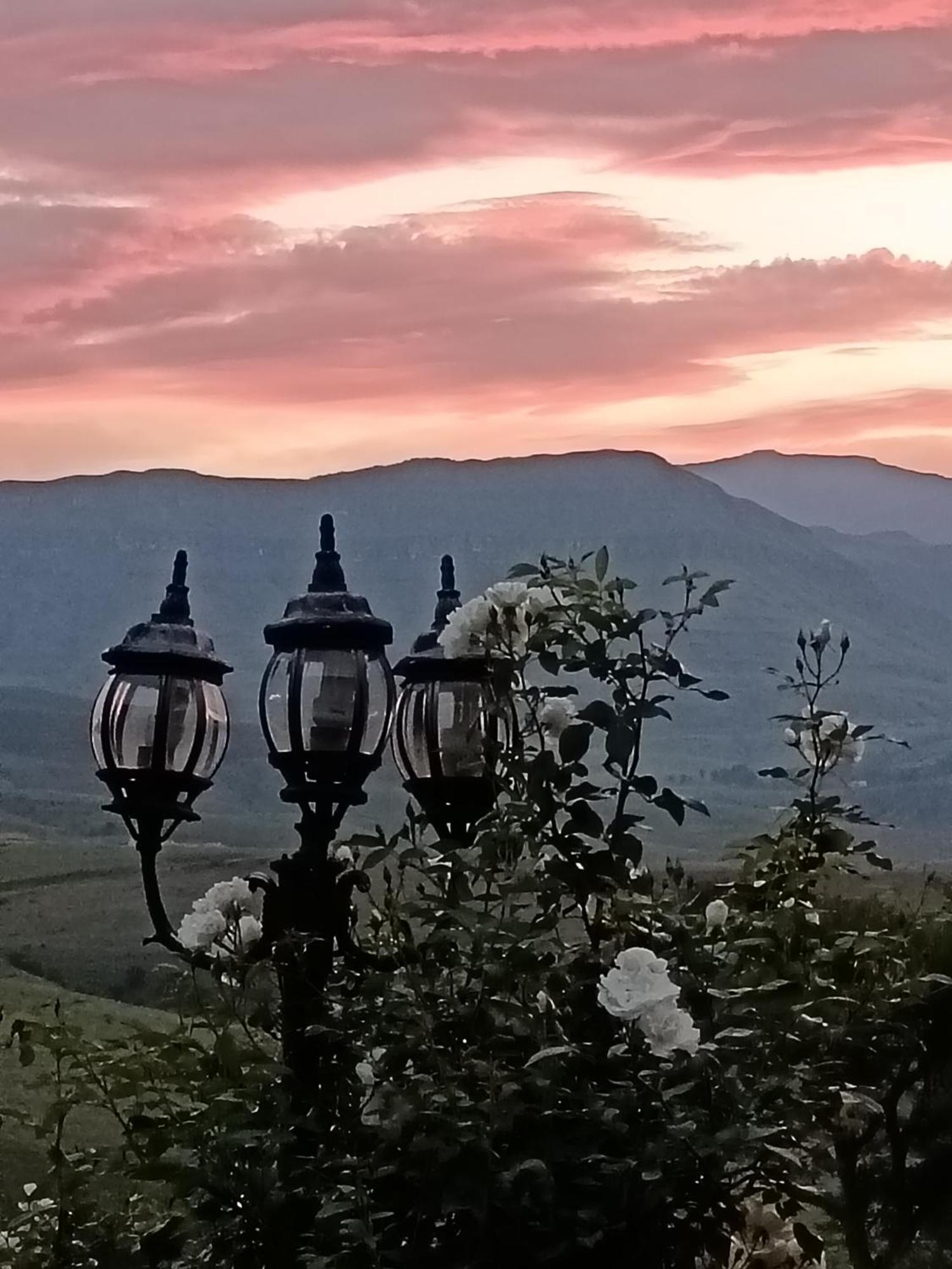 Champagne Valley Inkungu Lodge מראה חיצוני תמונה